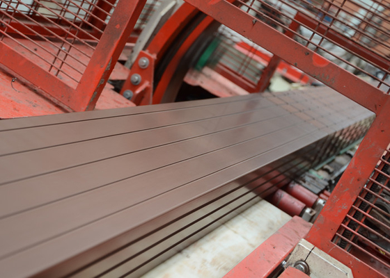 Semi rossi sincroni Clay Brick Making Machine automatico della tagliatrice del muro di mattoni