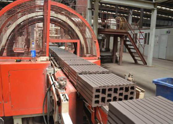 Semi rossi sincroni Clay Brick Making Machine automatico della tagliatrice del muro di mattoni