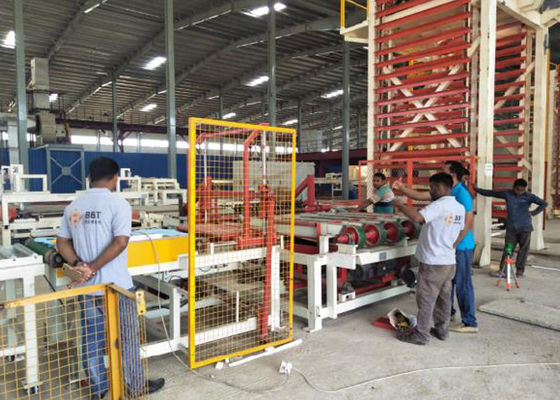 Asciugatrice di mattoni di argilla Sistema di carico e scarico automatico Macchina automatica Certificato ISO9001