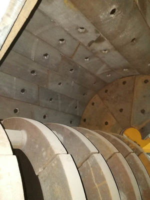 Macinatore a martello a doppio rotore da 180 kW con 36 martelli e tolleranza di tenore di acqua non superiore all'8,5% per la lavorazione dei minerali