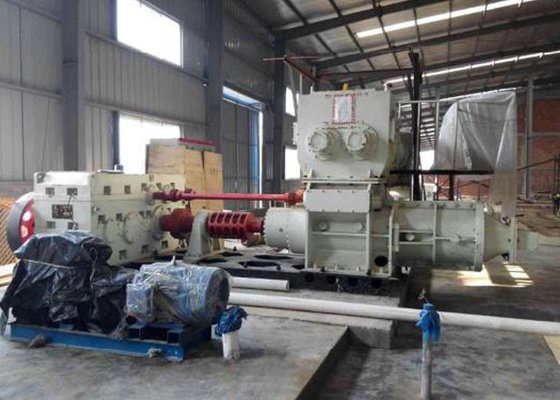 Macchina per la fabbricazione di mattoni di argilla completamente automatica di grande capacità per il progetto Tunnel Kiln With Dryer Chamber
