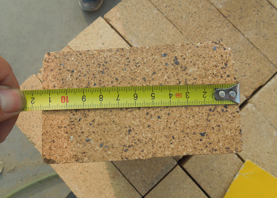 Alcali materiale Clay Fire Bricks rosso resistente del mattone refrattario del forno di tunnel