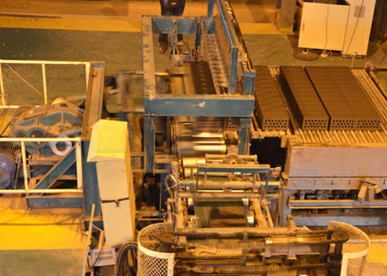 Macchina di fabbricazione di mattoni rossi ad alta efficienza e con tecnologia avanzata per la produzione di materiali da costruzione