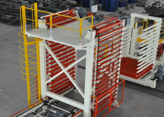 Caricamento automatico completo materiale e scaricare la macchina del sistema per il mattone che fa linea