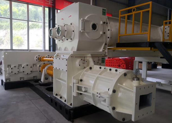 Macchina per fabbricare i mattoni rossa del blocchetto del Bangladesh Clay Mud Fly Ash Solid espulsore automatico di vuoto del mattone refrattario