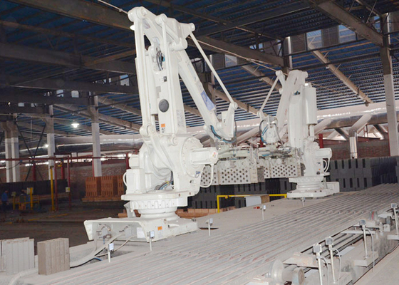 robot automatico del blocchetto del mattone dell'argilla che fissa impilamento del macchinario per la linea di produzione del mattone dell'argilla