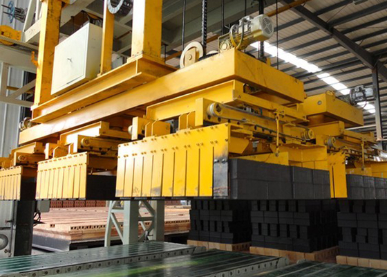 Accatastatore del mattone completamente automatico dell'argilla per capacità differente dei blocchetti della cavità