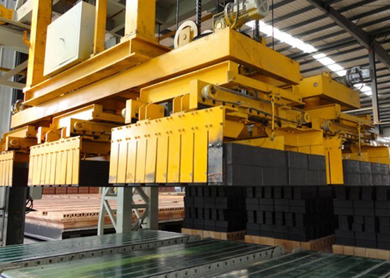 Accatastatore della cavità del blocchetto automatico di Clay Brick Production Line Robot