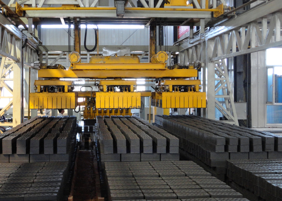 Accatastatore della cavità del blocchetto automatico di Clay Brick Production Line Robot