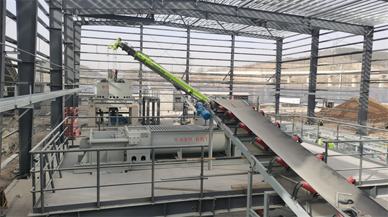 Linea di produzione automatica di mattoni d'argilla Macchina di mulino a padella bagnata con 8500 kg di peso del rullo interno