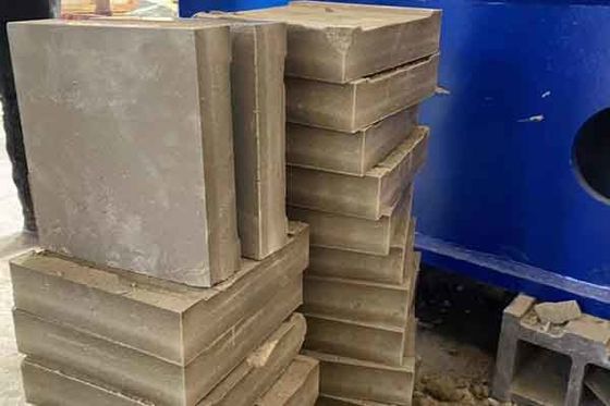 Pressa idraulica blu ad alta pressione da 20 T a 1200 T per costruzione di mattoni isolanti e mattoni refrattari.