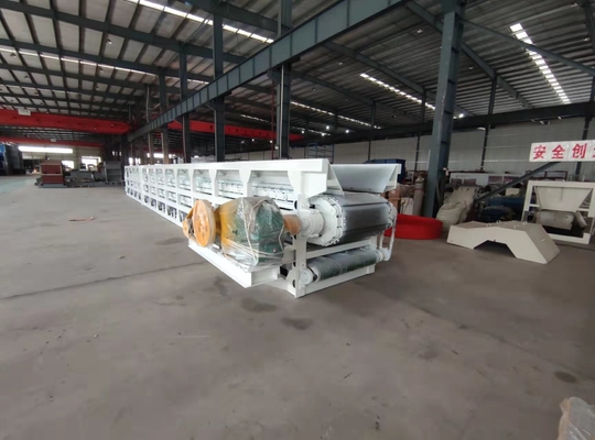 6015×2500×1750 mm TCNL Model Brick Box Feeder Machine con 1175 mm Chain Travel Track Center Distance