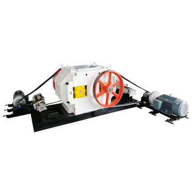 BBT fornisce una smerigliatrice fine per frantoio a rulli di frantumazione di mattoni in argilla di nuova progettazione per progetti di produzione di mattoni automatici